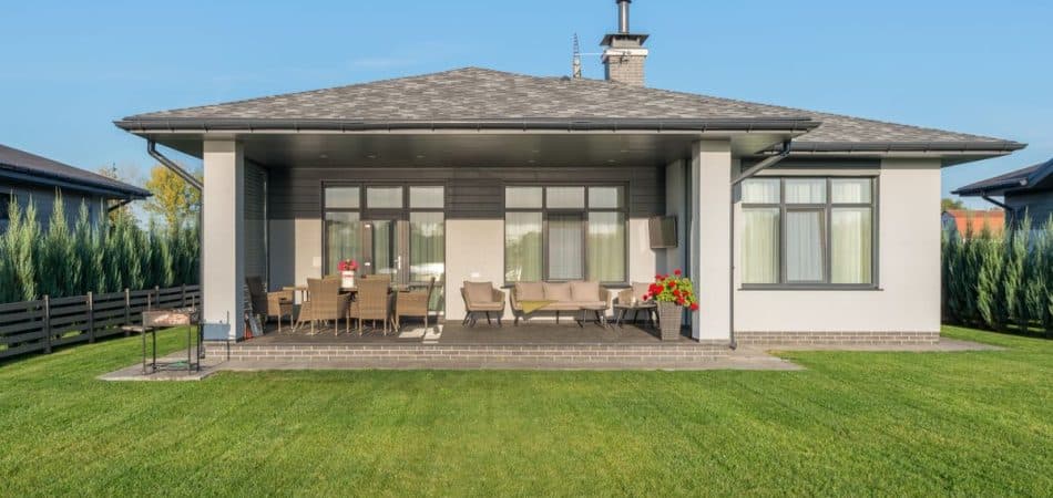 Professionally installed sod lawn behind a New Orleans area home